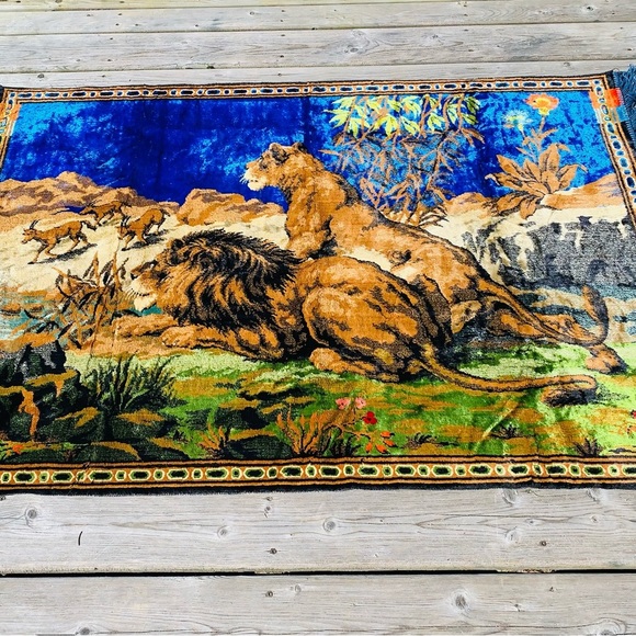 VINTAGE Velvet Rug Stag Lions and Gazelles Scenic Wall Tapestry - Picture 10 of 13